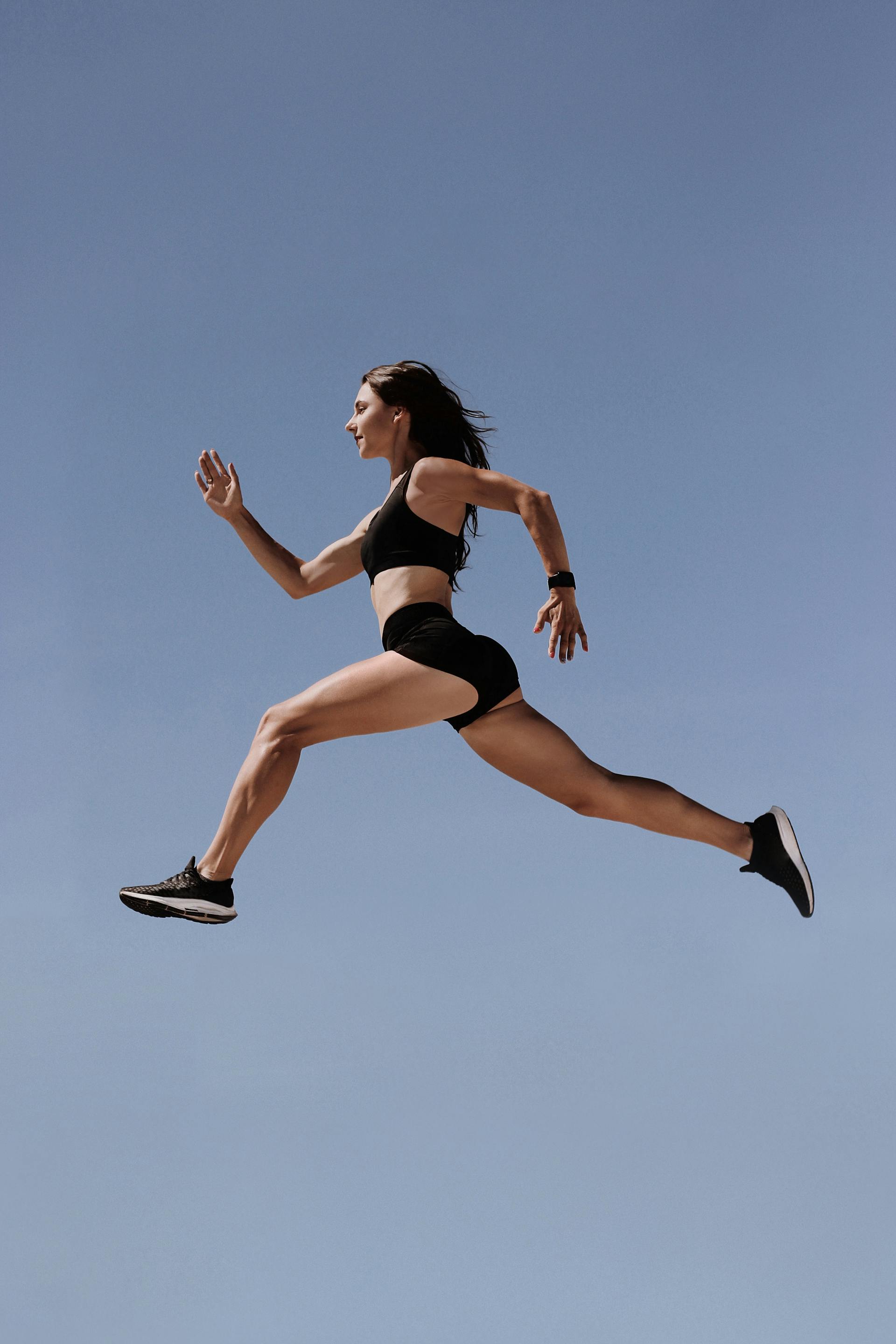 Vrouw_in_sportbeha.jpg